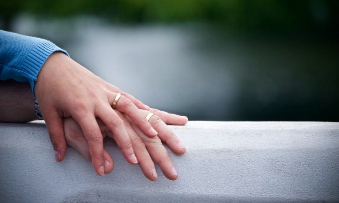 Tinderistä temppeliin: sovellusten rooli mormonideittailussa