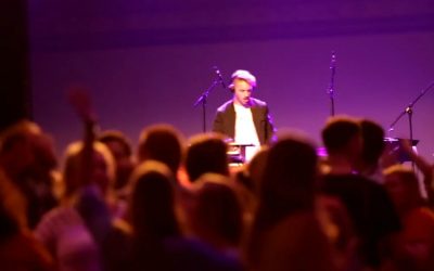 Mormonien suurella sinkkuleirillä sadat nuoret ympäri maailmaa bailaavat ja ihastuvat limun voimalla – ”Se tavallaan on se salainen tarkoitus”